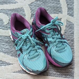 Brooks Womens Adrenaline GTS 17 Running Shoe Iceland Blue/Hollyhock/Black 6 B(M)